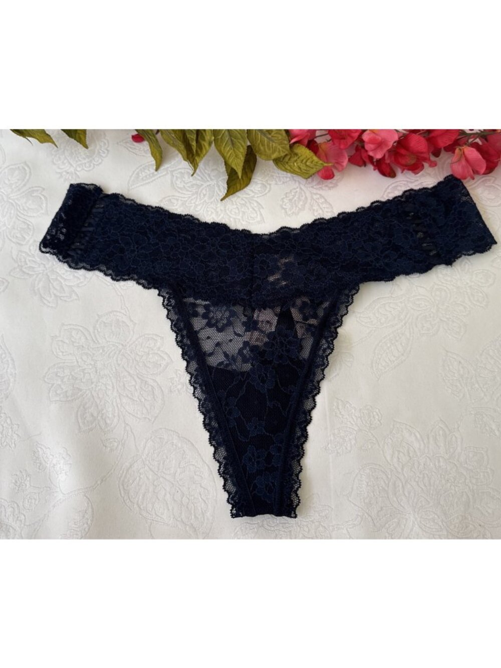 VICTORIA'S SECRET M NAVY BLUE LACE CRISSCROSS SIDES THONG W PANTIES SUMMER NWT